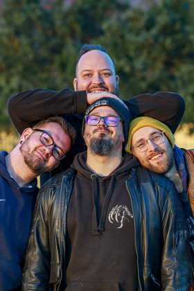 Groß & Artig, Liedermacher-und Akustikpunkszene Konzert
