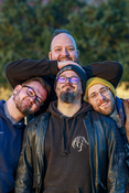 Groß & Artig, Liedermacher-und Akustikpunkszene Konzert