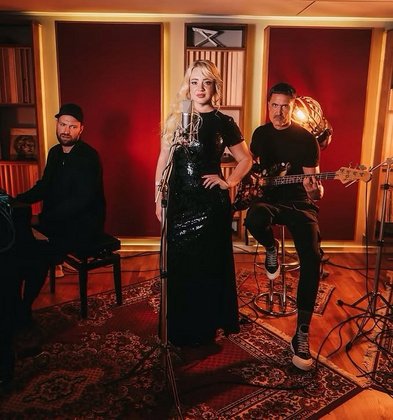 CASHMERE - A TRIBUTE TO ADELE