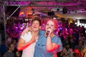 GAYPEOPLEZELT Tag 10 Der legendäre Karaoke-Abend
