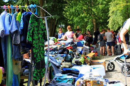 FAMILIENFLOHMARKT IM PARK