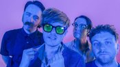 Yard Act kommen 2026 mit ihrem dritten Album für drei Konzerte nach Deutschland