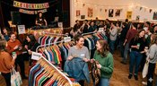 Blusen, Bügel, Beats und Bowle: „Die Vier B´s“ - Kleidertausch mal anders!