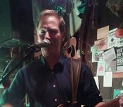22.08.26 Gerry Galvin is in the Irish Pub