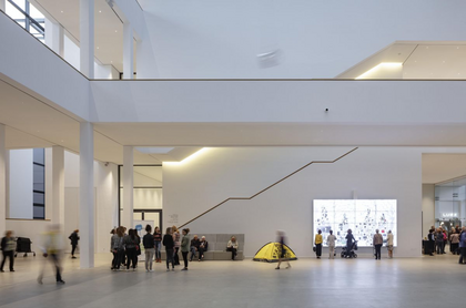 On Repeat. Videoarbeiten aus der Sammlung der Kunsthalle Mannheim. Einführung zum Werk „Landstraße“ von Oliver Boberg mit Kurator