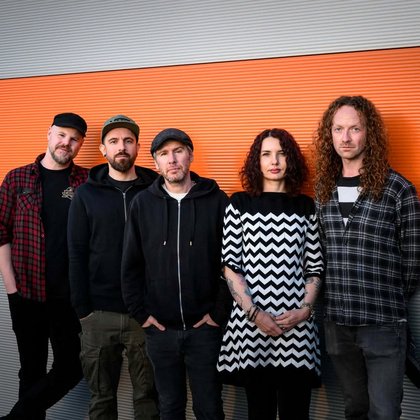 The Burning Flags & The Gluesniffers
