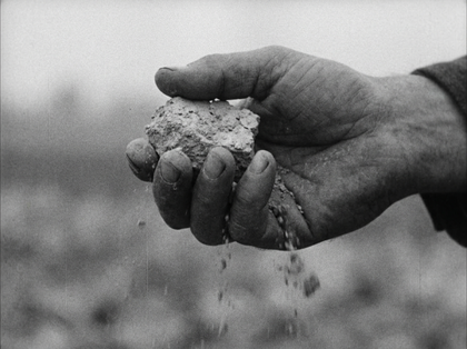 Diskursprogramm Projektionen auf den Osten – La Haluca – A Pioneer Girl