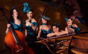 Dresdner Salondamen im Konzert zum 30jährigen Bühnenjubiläum