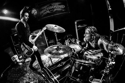 Powder for Pigeons // Thekla
