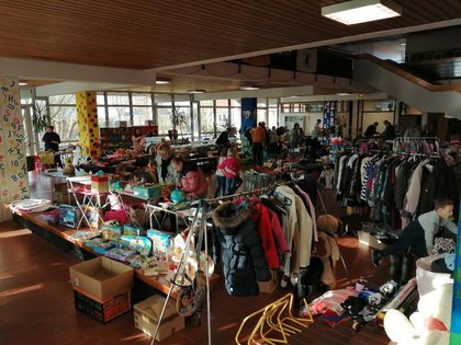 Flohmarkt in der Grundschule Assel