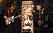 Loopin`Lab mit ihrer Steampunk-Maschine „Ghost“