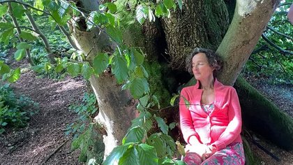 INDIGENES YOGA // Waldbadezeit