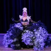 A DRAGstory: Queer durch den Kosmos Vol. 2