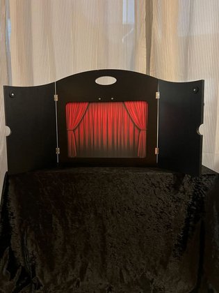 DAS KLEINE THEATER IM THEATER