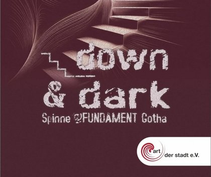 Party "down & dark" mit Spinne