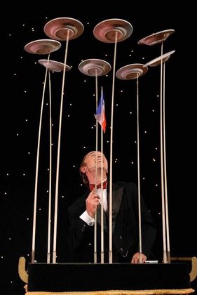 CIRCOLINO - Ein verrücktes ZirkusTheater für Klein und Groß