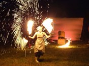 Feuriger Abend: 4-Gänge-Menü & Feuershow