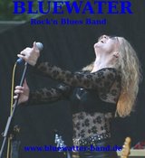 BLUEWATER´s NEUJAHR´S KONZERT @ BRICKHOUSE, FEIERN, TANZEN UND FRÖHLICH SEIN!