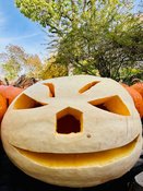KÜRBISSCHNITZEN IM FREIZEITHAUS / Vorfreude auf Halloween