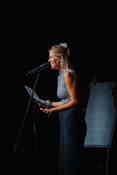 Leah Weigand liest – Poesie zum Hoffen