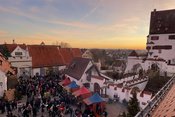 Christkindlesmarkt von Kindern für Kinder im Schlosshof