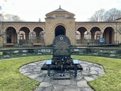 Von Aschrott bis Ury – Der jüdische Friedhof Weißensee