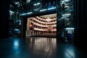 THEATERFÜHRUNG