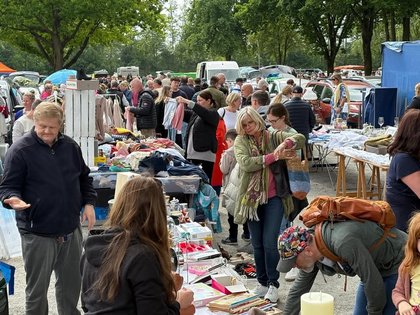 Flohmarkt mir Flair - auf dem Außengelände der Ostwestfalenhalle in Verl - Kaunitz