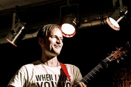 MATHEW JAMES WHITE - Kiwi-Dream-Folk- aus Neuseeland