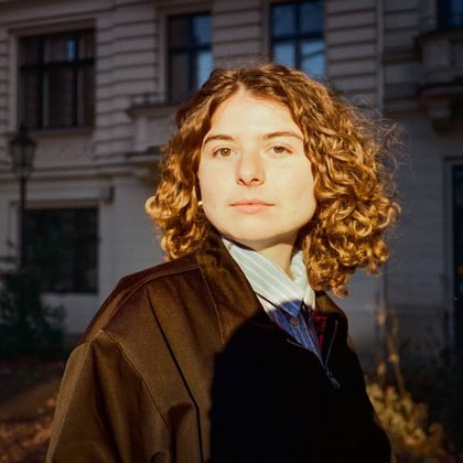 Özge Inan »Die Dichterin«