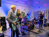 to hoop - Blues Session / Opener: Grey and Blue Blues Band