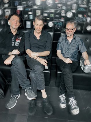 Escape with Romeo + Support: RUEBI - Hamburg / Hafenklang