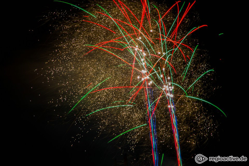 Fotos: Das große Feuerwerk bei Rhein in Flammen in St. Goarshausen 2016