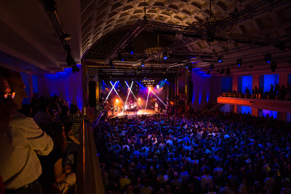 Unterhaltsam bis grausam - Wechselhafter Samstag beim SWR3 New Pop Festival 2016 in Baden-Baden 