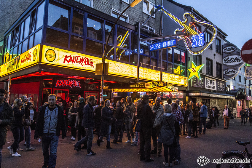 AVEC (live beim Reeperbahn Festival 2016)