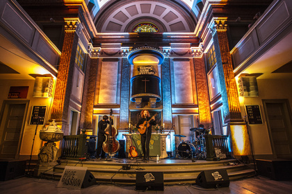 Im besten Haus - Schöne Fotos von Schmieds Puls live beim Reeperbahn Festival 2016 in Hamburg 