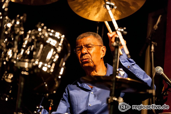 Trio mit Zukunft - Jack DeJohnette verbindet Tradition und Moderne bei Enjoy Jazz 2016 in Ludwigshafen 