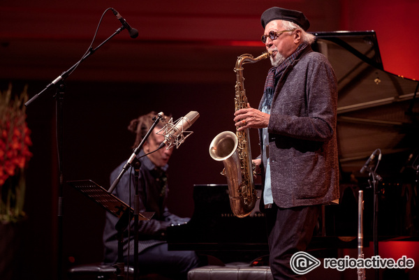 Harmonie - und mehr - Enjoy Jazz 2016: Charles Lloyd mit neuem Quartett im BASF-Feierabendhaus in Ludwigshafen 