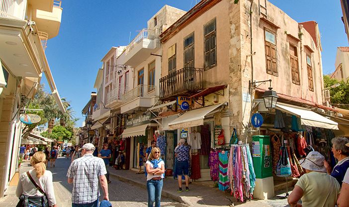 Looking around the corner in Rethymno