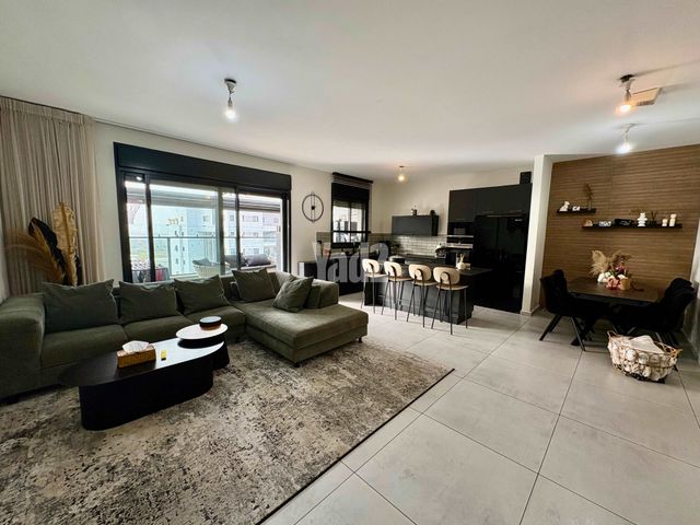 Spacious Sky Penthouse