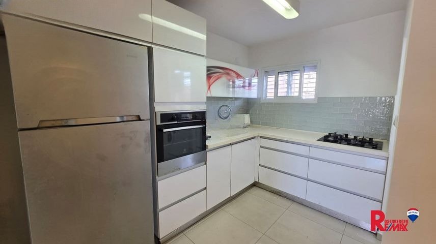 Modern Holon Retreat