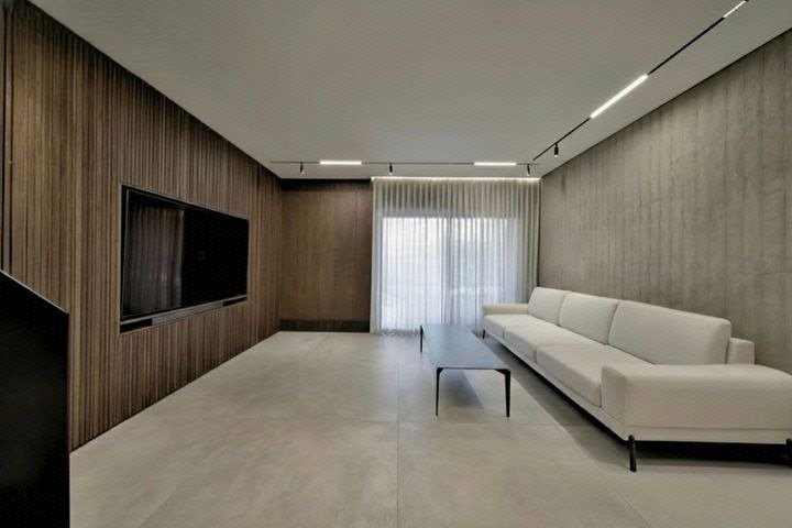 Premium Minimalist Retreat