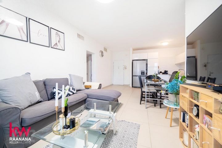 Modern Herzliya Nest