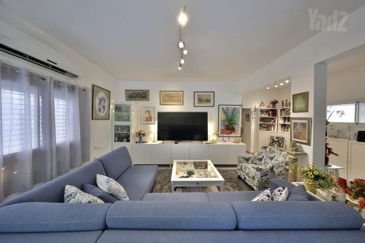 Spacious Renovated Gem