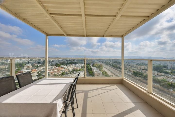 Panoramic Duplex Penthouse