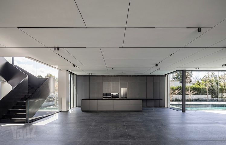 Ultra Modern Mansion