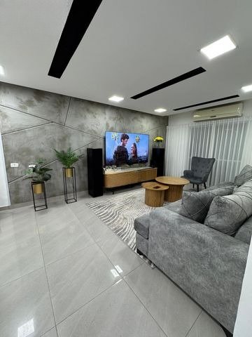 Sleek Dimona Retreat