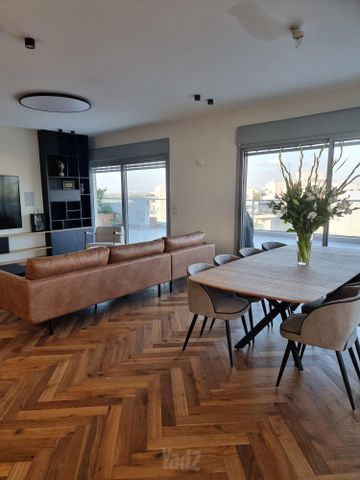 Luxury Panoramic Penthouse
