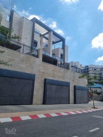 בית פינתי מודרני
