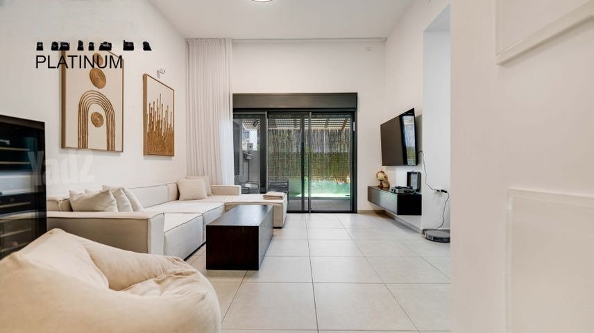 Chic Garden Retreat